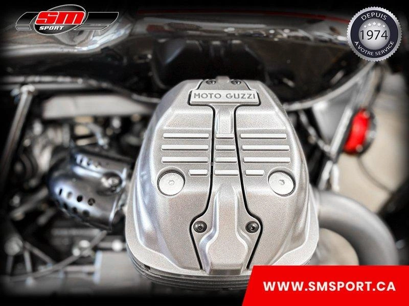 2023 Moto Guzzi Moto V7 alt