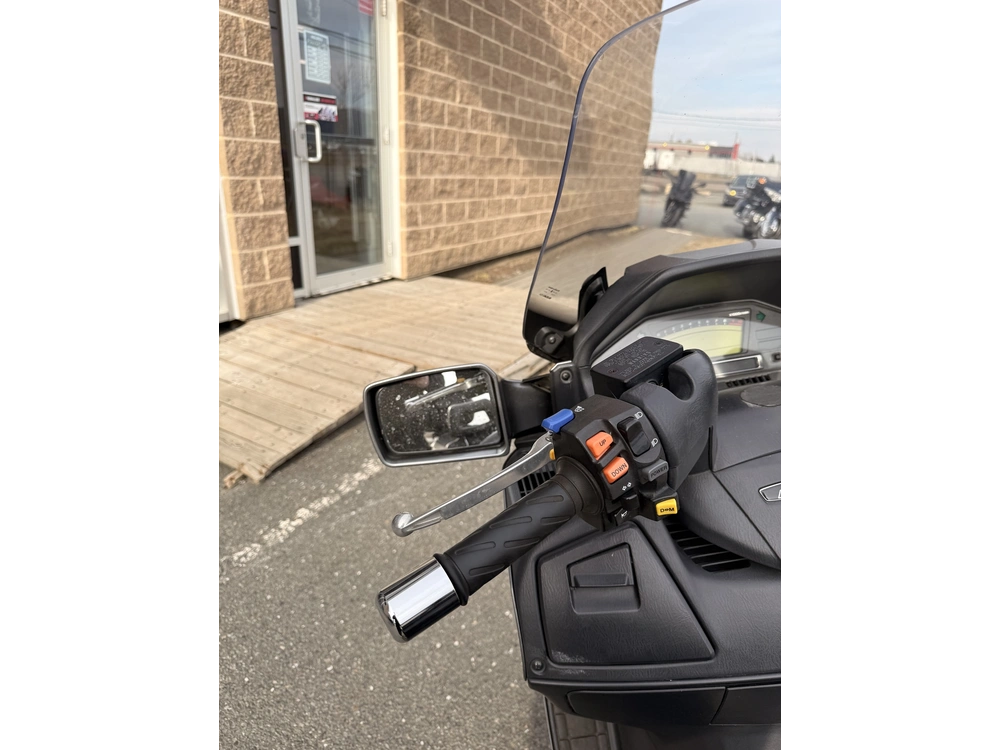 Suzuki Burgman 650 Burgman 650 Executive 2006 alt