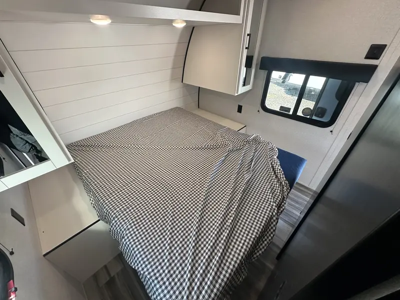 2026 Jayco JAY FLIGHT SLX 261BHS thumbnail 12