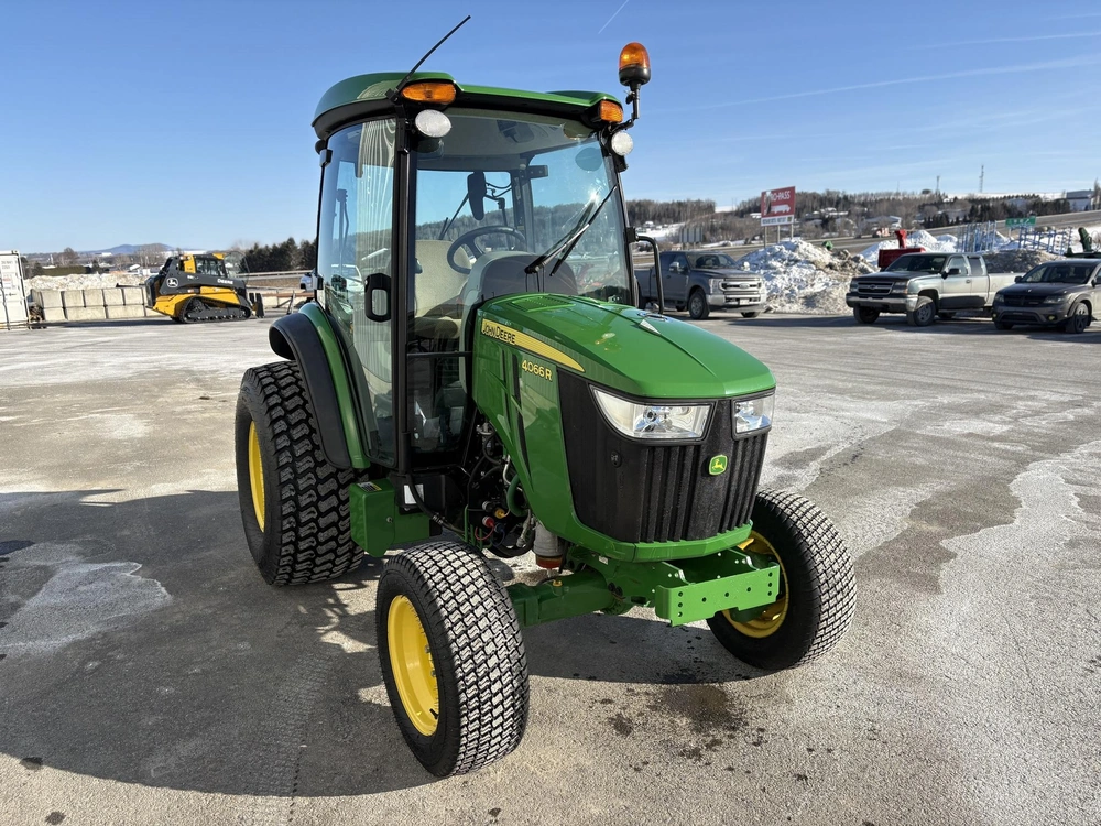 2022 John Deere 4066r alt