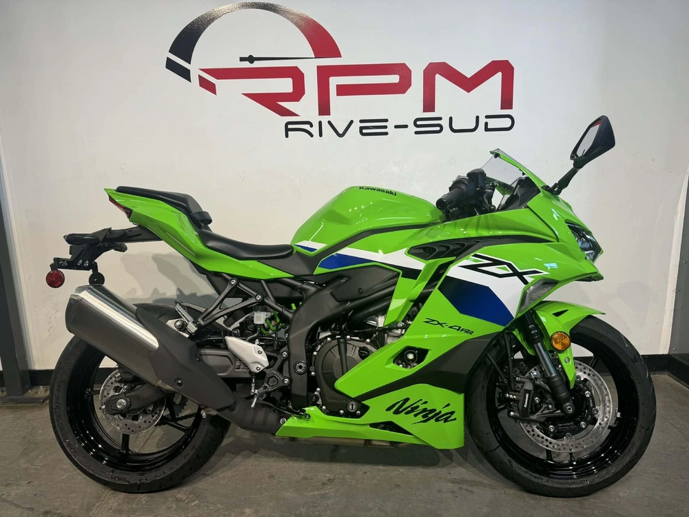 Discover the 2026 Kawasaki NINJA ZX-4RR in Lévis