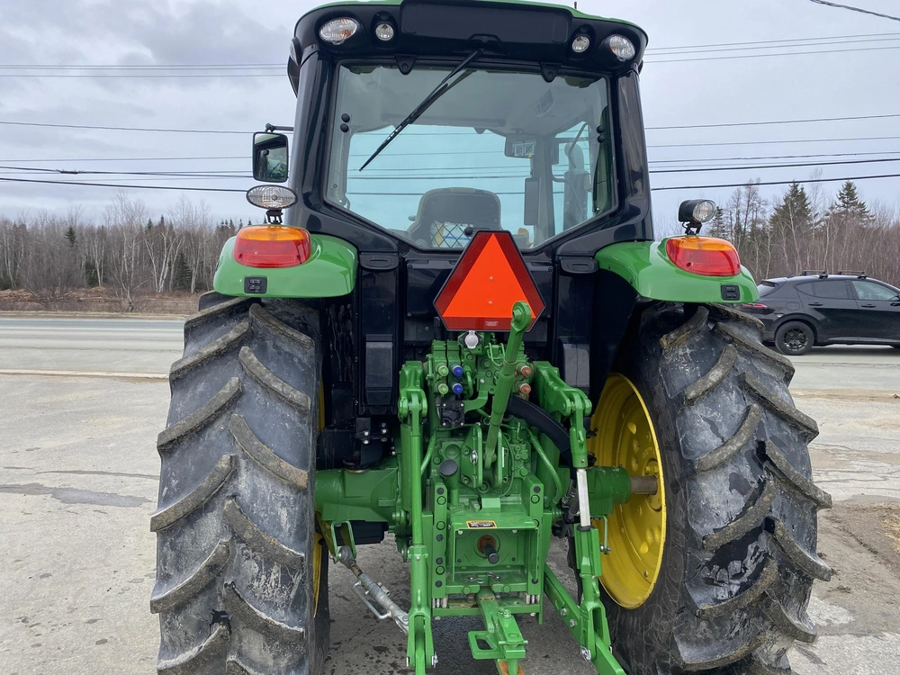 John Deere 6120m 2024 alt
