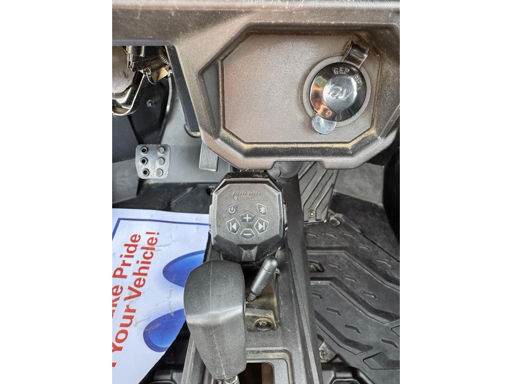 2022 Can-am Maverick Sport 1000r alt