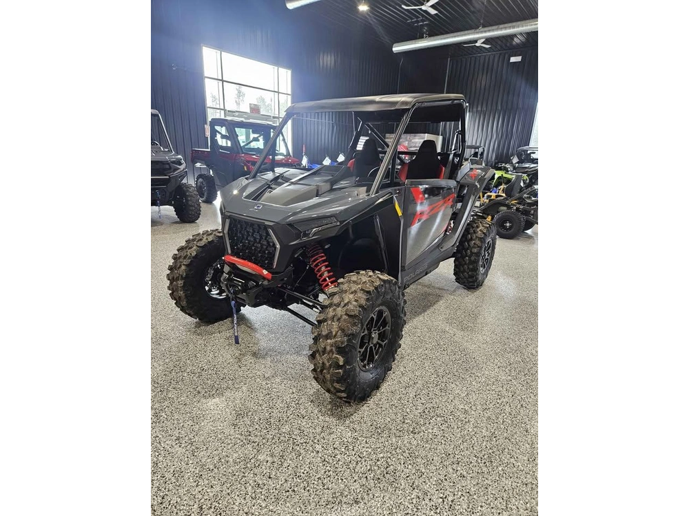 Polaris Rzr Xp 1000 Ultimate 2026 alt