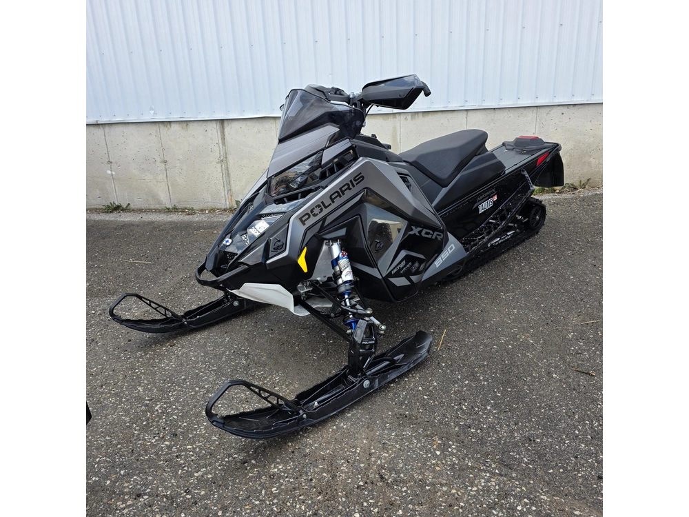 2022 Polaris 850 Indy Xcr 136 alt