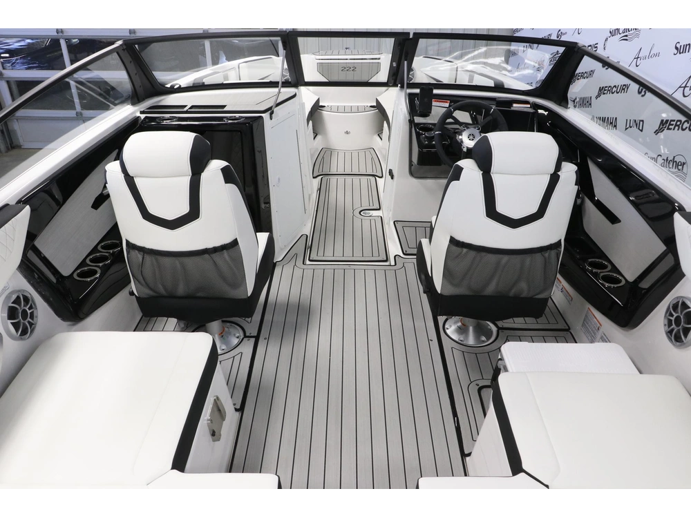 2026 Yamaha 222s alt