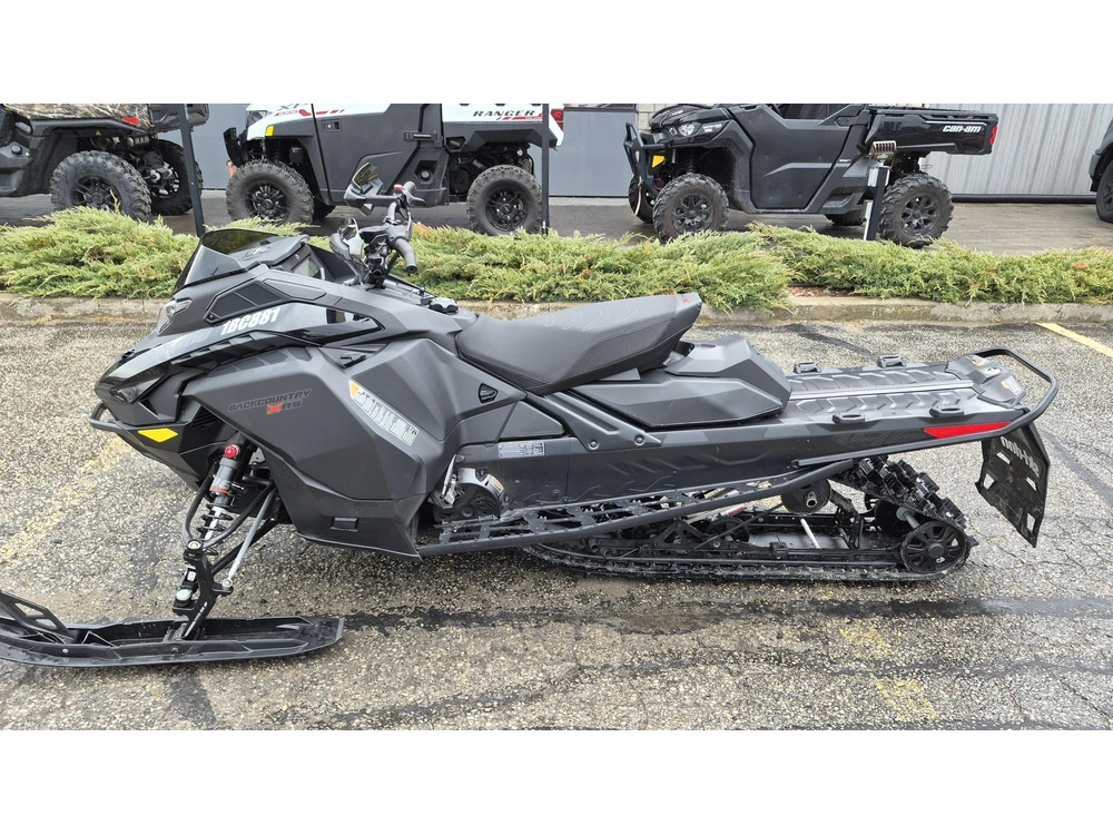 2026 Ski-doo Backcountry Xrs 850 1434 Km's Warranty alt
