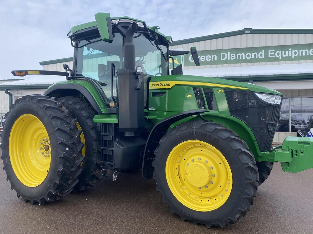 2023 John Deere 7r 210 alt