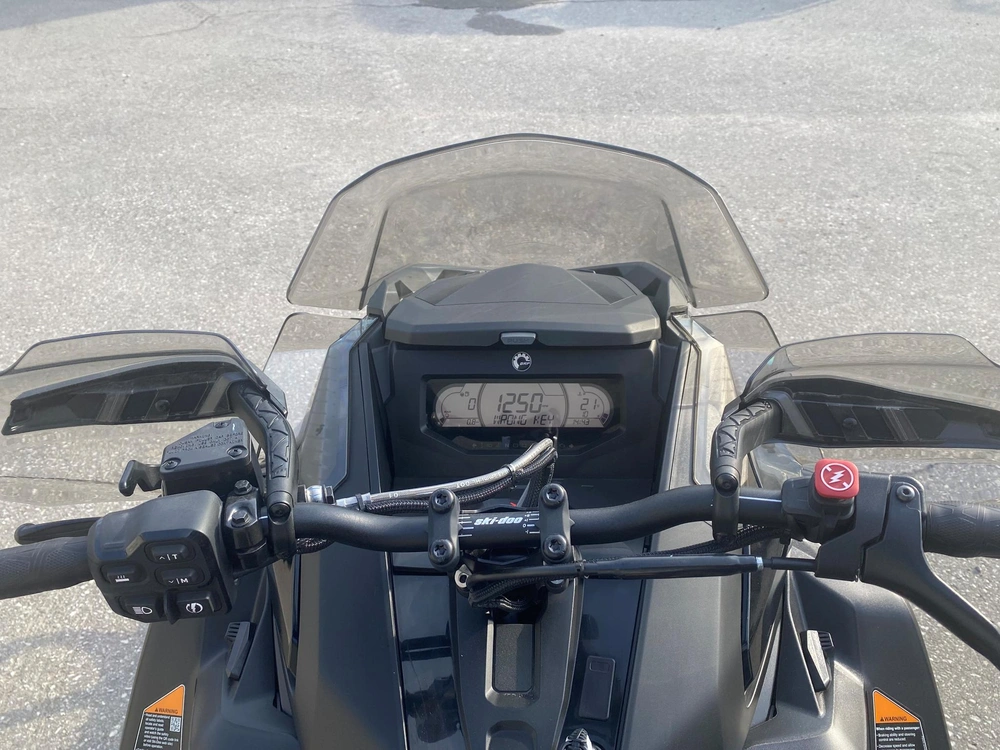 2025 Ski-doo Backcountry X 850 E-tec alt