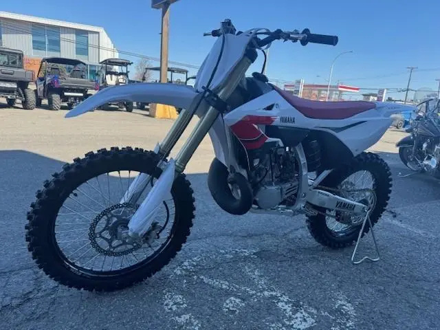 2026 Yamaha YZ250 70E ANNIVERSAIRE MOTEUR 2 TEMPS thumbnail 2