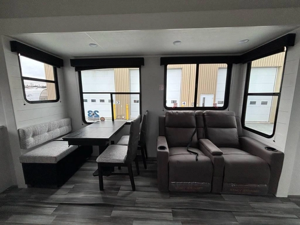 Jayco Jay Flight Bungalow 404loft 2026 alt