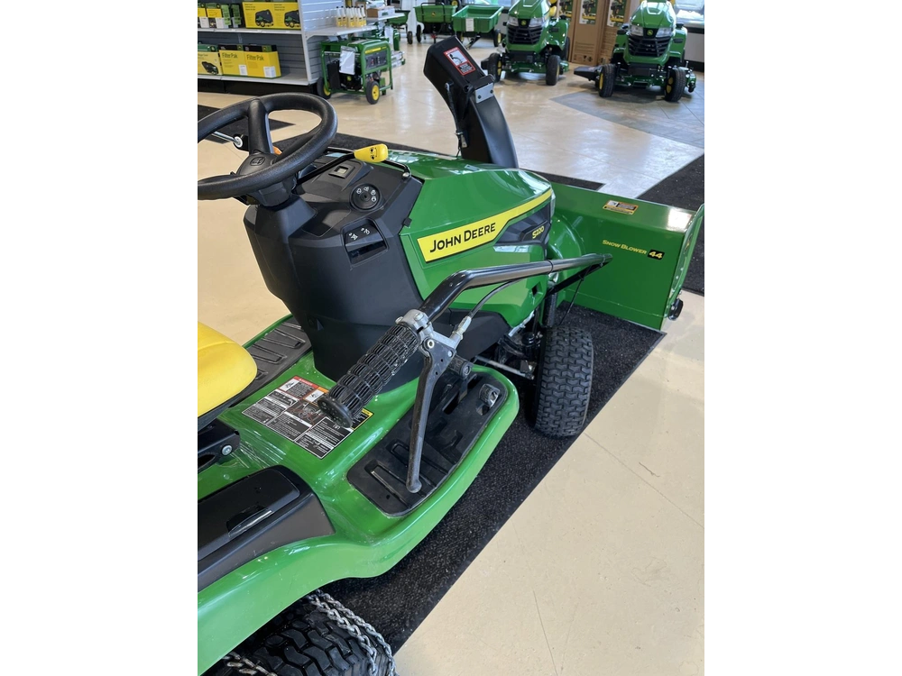 2025 John Deere S220 alt