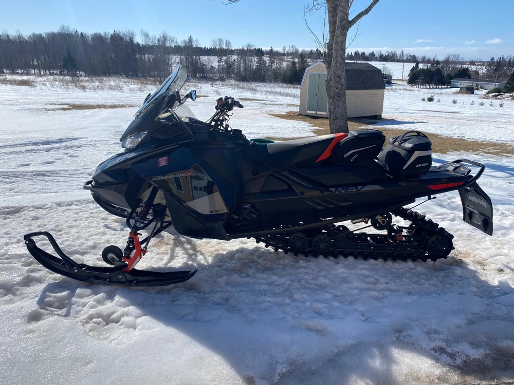 2020 Ski-doo Renegade X 850 E-tec alt