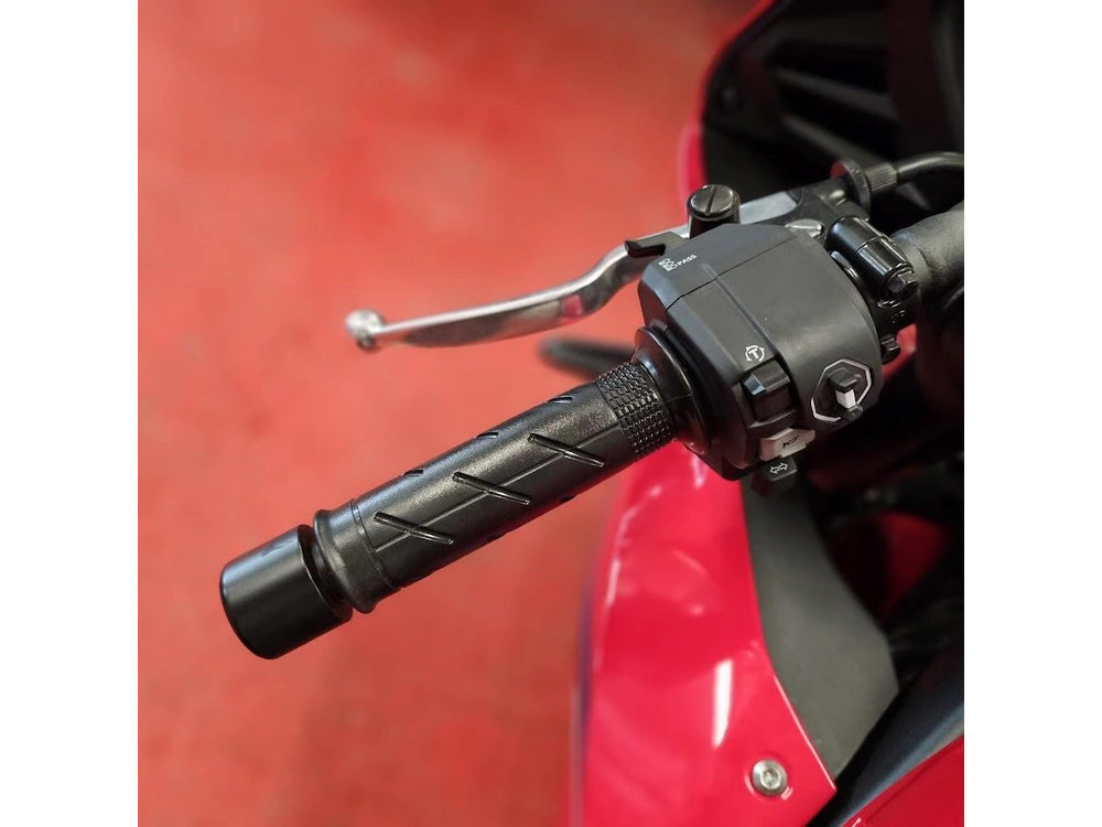 2025 Honda Cbr650r alt