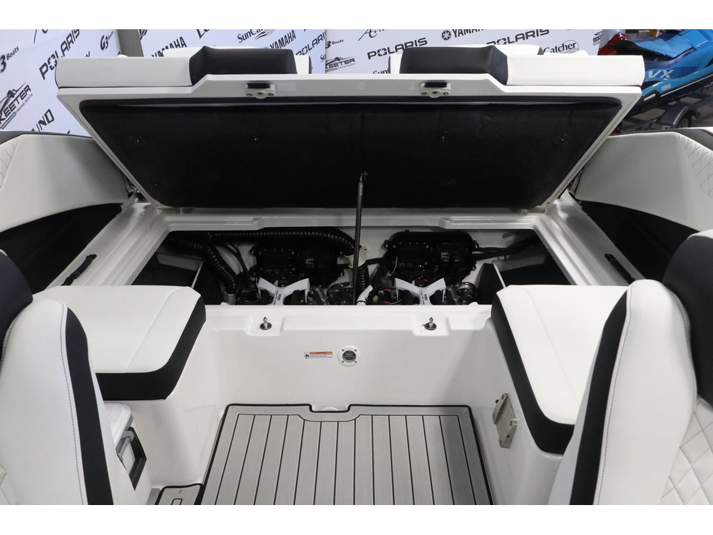 2026 Yamaha 222s alt