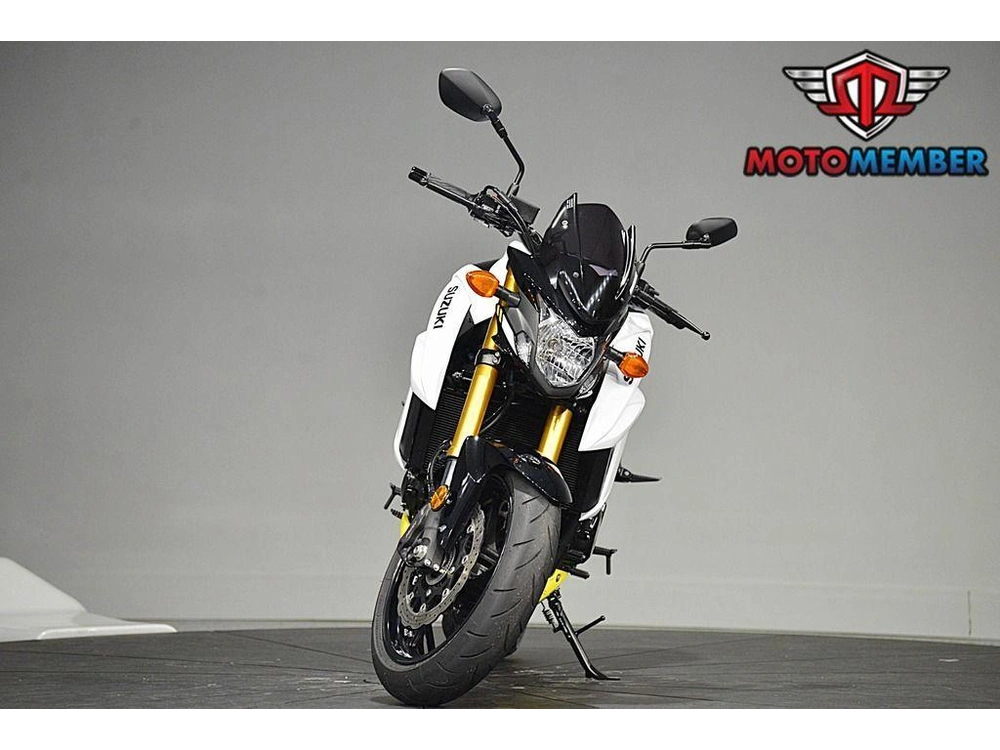 2023 Suzuki Gsx-s750z alt