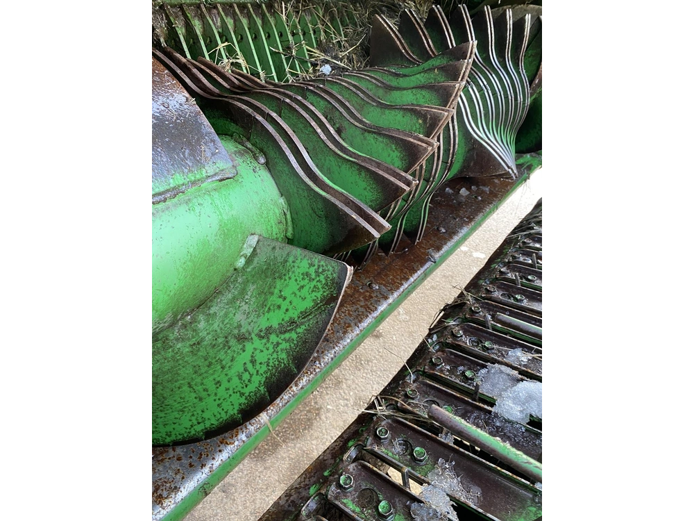 2018 John Deere 450m alt