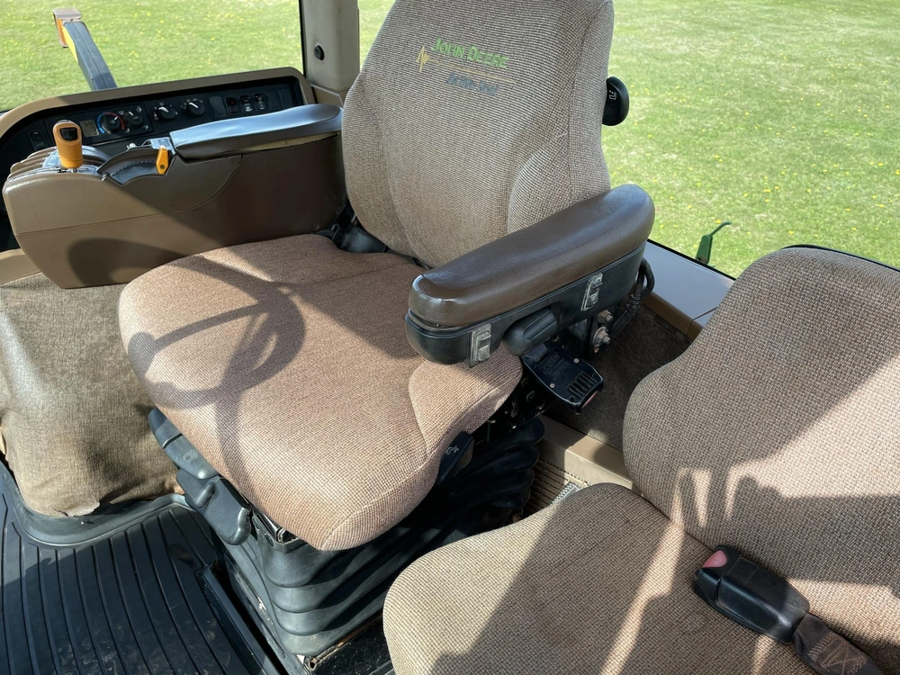2008 John Deere 8330 alt