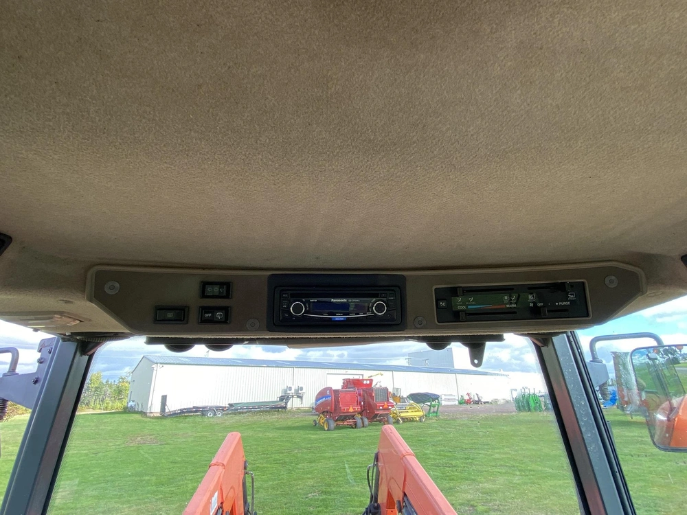 Kubota M110 2010