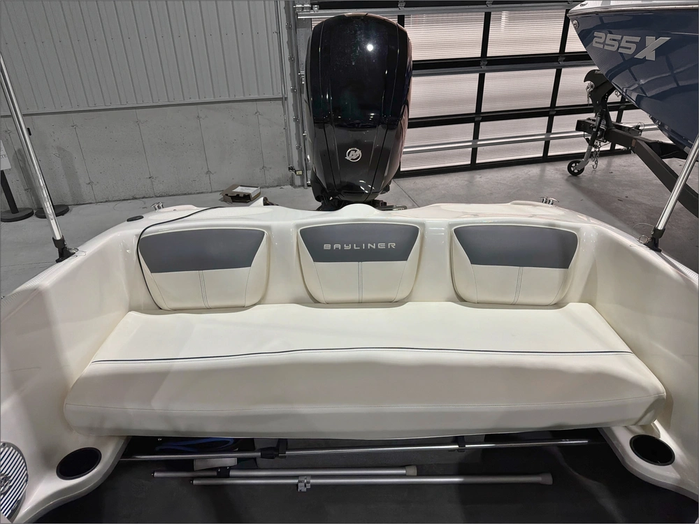 2021 Bayliner 160br alt