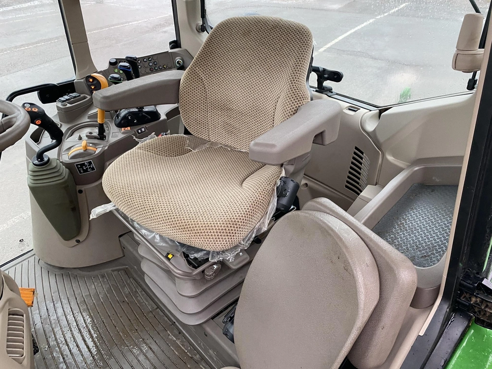 John Deere 6110m 2024 alt