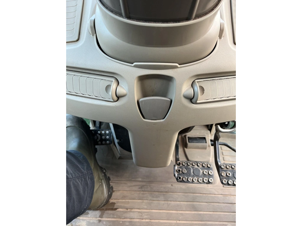 2021 John Deere 6130r alt