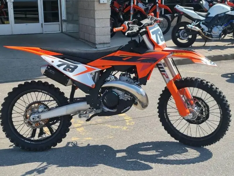 2025 KTM 300 SX thumbnail 2