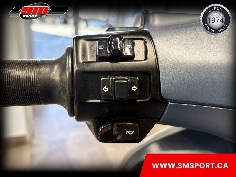 2026 Vespa Primavera 50 Officina alt