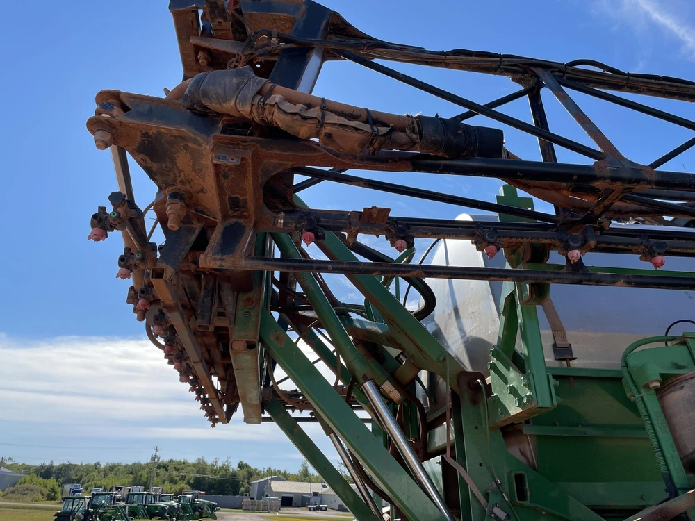 2011 John Deere 4730 alt