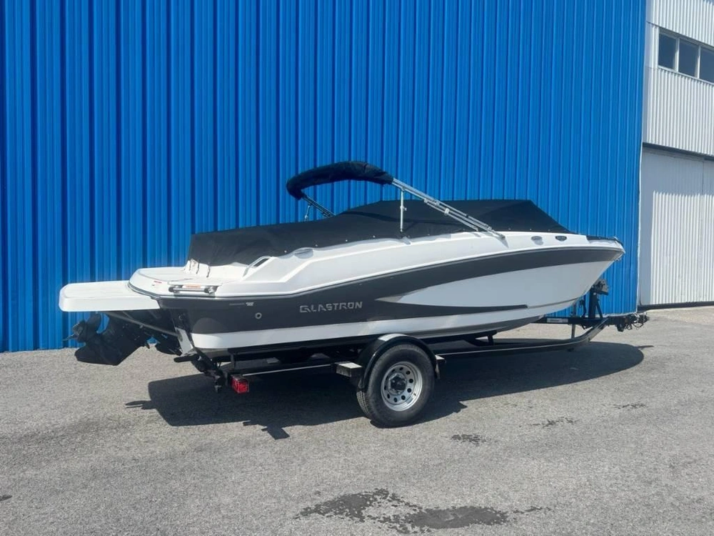 2022 Glastron 215 Gx Mercruiser 4.5l/alpha alt