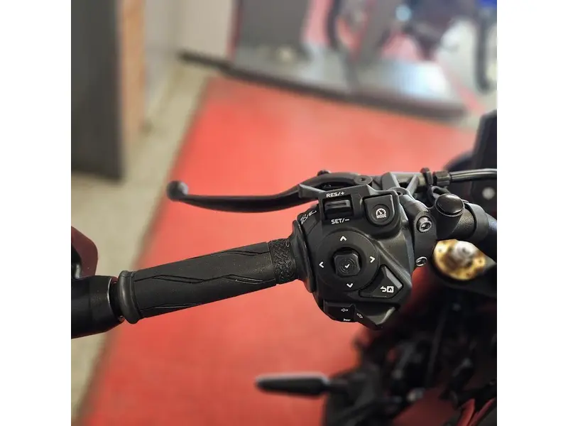 2026 Yamaha XSR 900 thumbnail 9