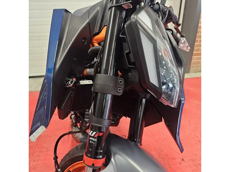 2025 KTM DUKE 390