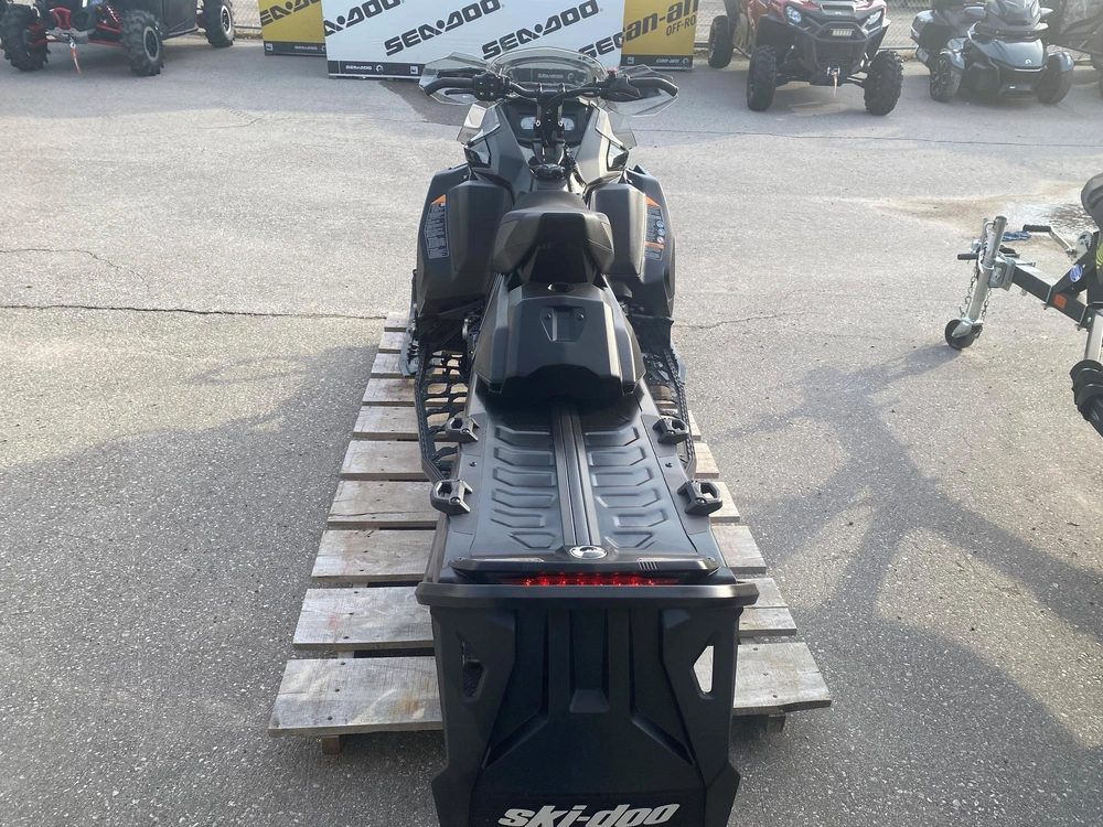 2025 Ski-doo Backcountry X 850 E-tec alt