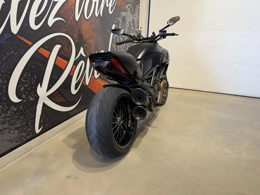 Ducati Diavel 2015 alt