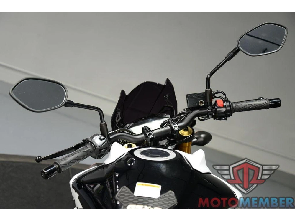 2023 Suzuki Gsx-s750z alt