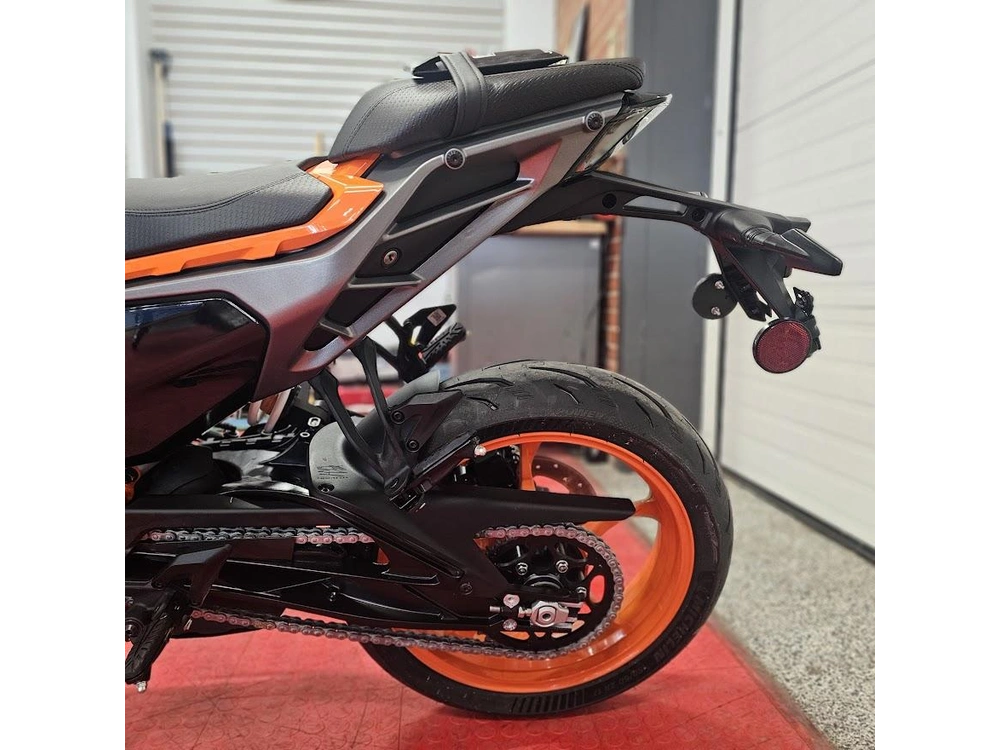 2025 Ktm Duke 390 alt