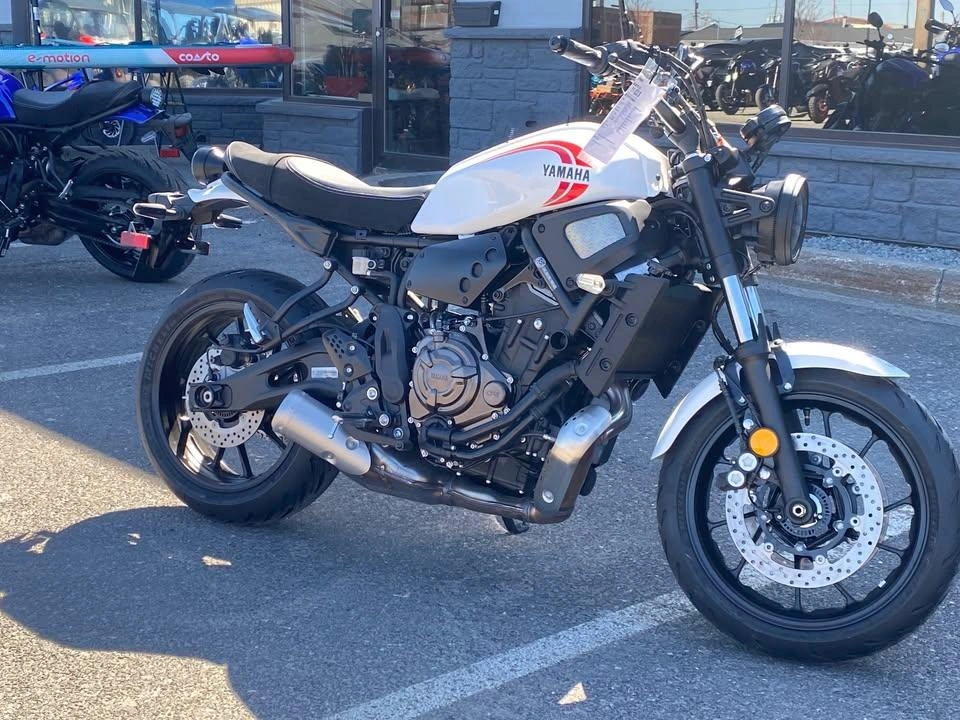2025 Yamaha Xsr700 Rabais De 2,000$ alt