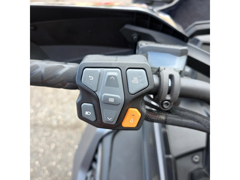 2022 Polaris 850 Indy Xcr 136 alt