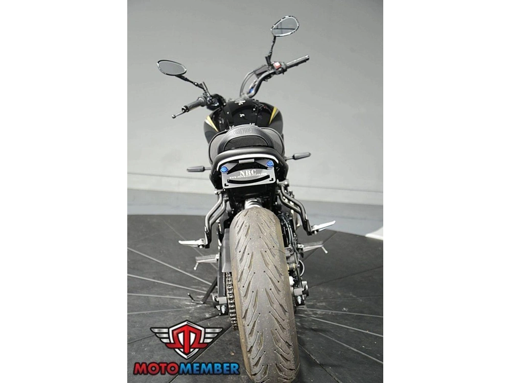 2025 Yamaha Xsr700 alt