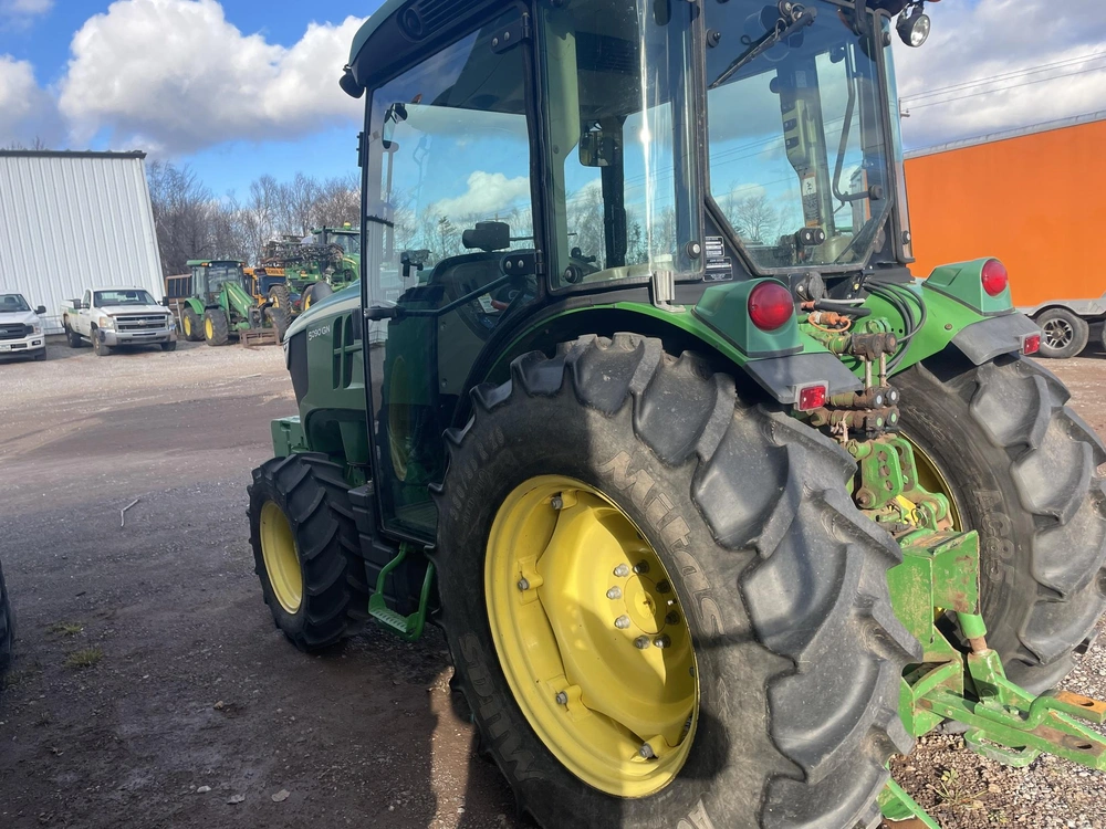 2017 John Deere 5090gn alt