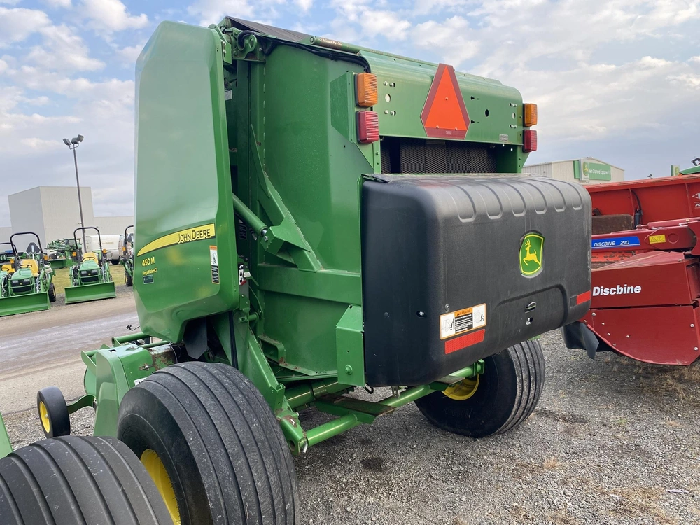 2018 John Deere 450m alt