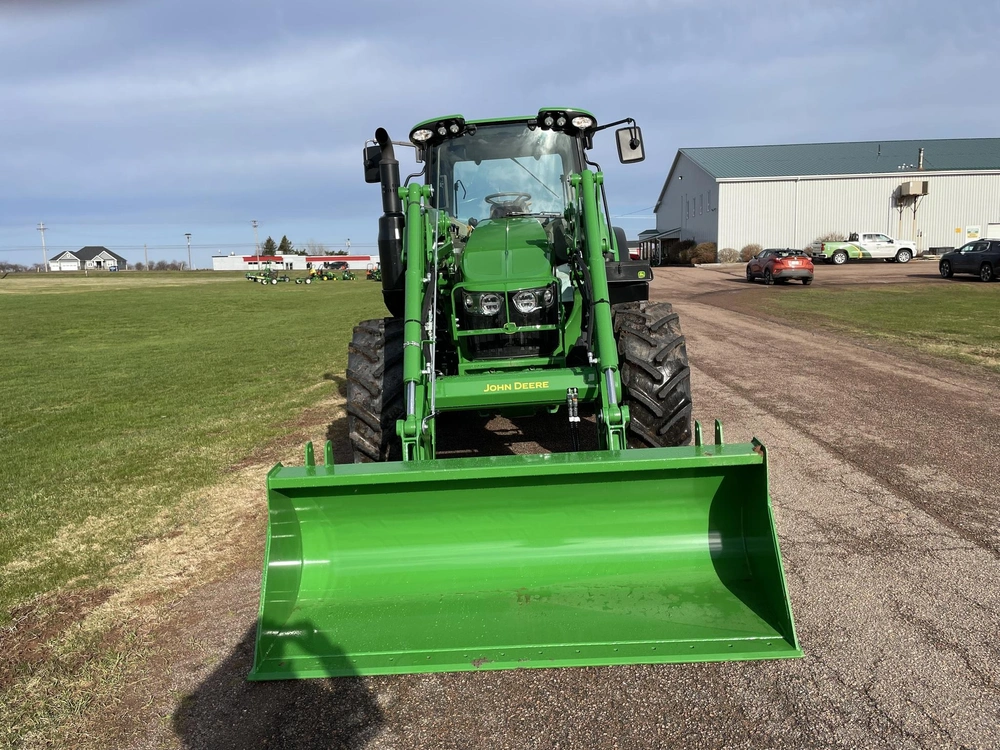 2024 John Deere 6120m alt