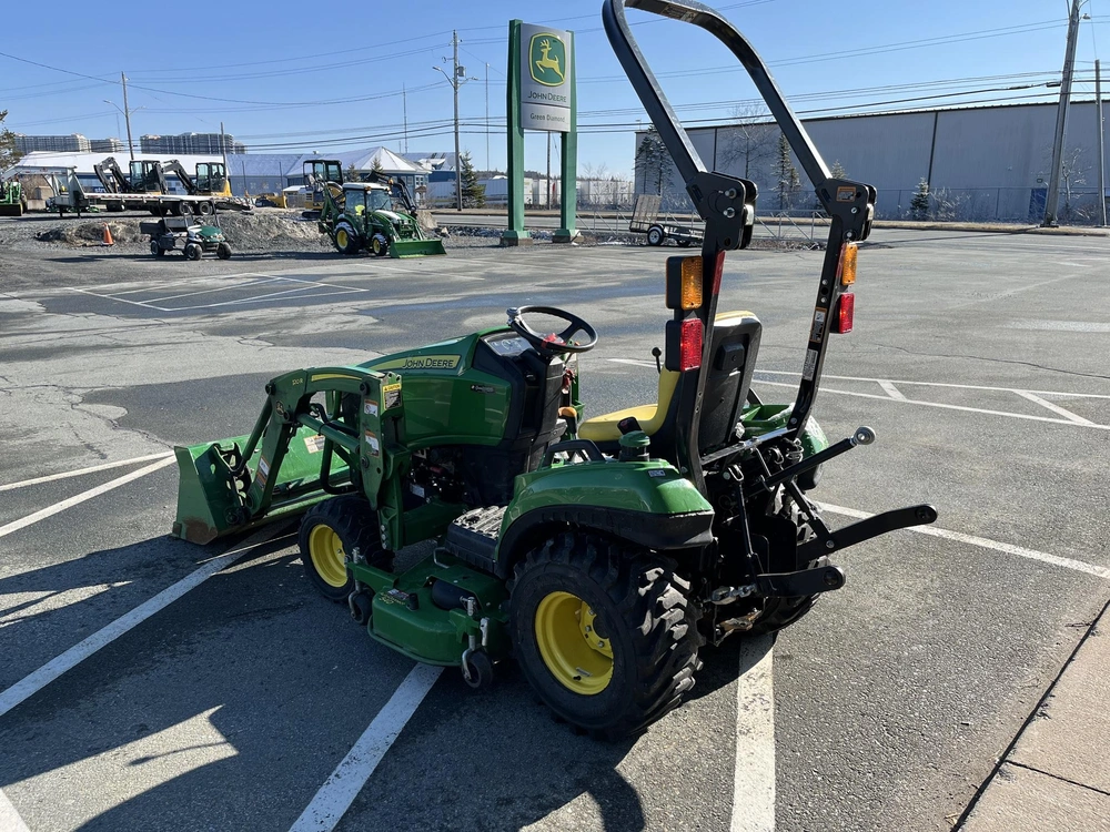 2021 John Deere 1023e alt