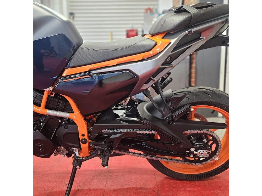 2025 Ktm Duke 390 alt