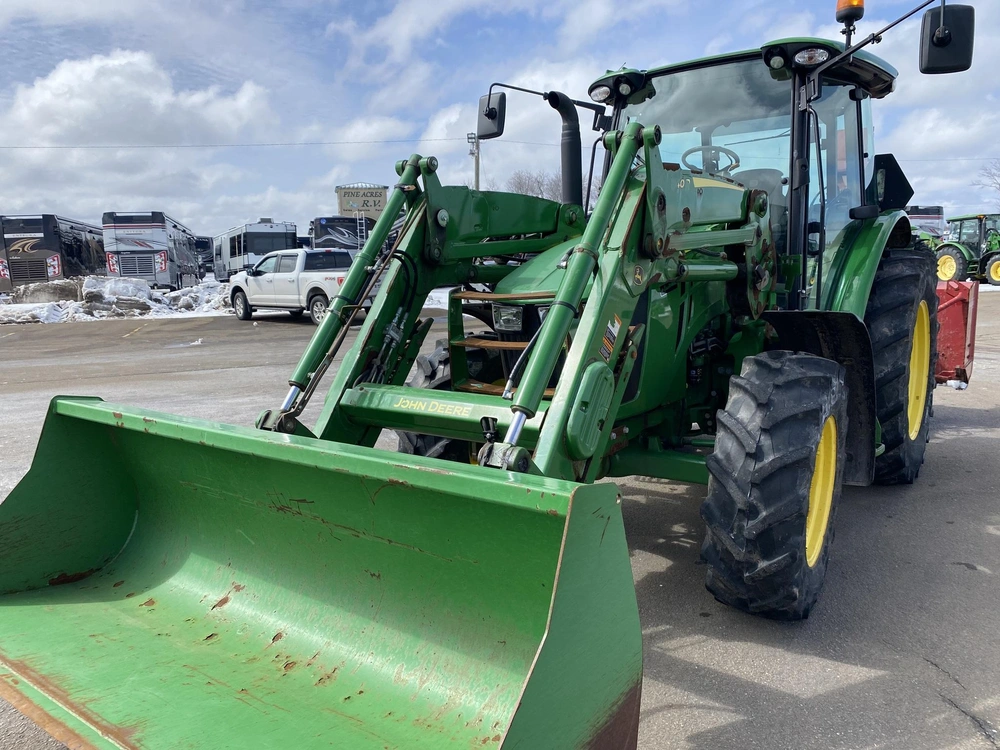 2020 John Deere 5125r alt