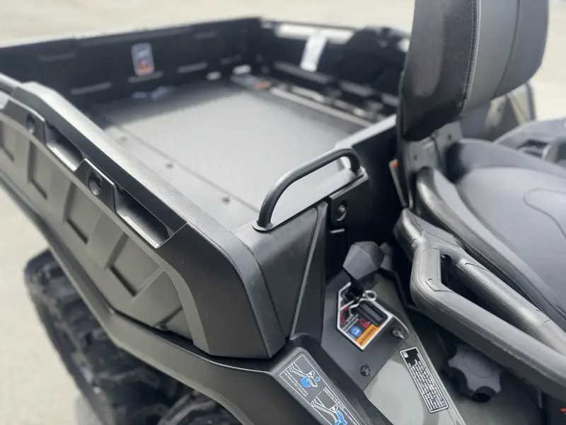 Can-Am OUTLANDER MAX XT 6X6 1000R 2025