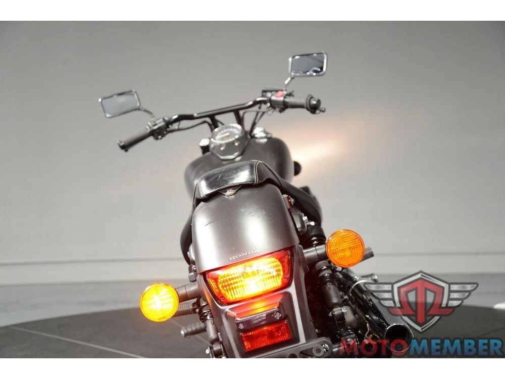2022 Honda Shadow Phantom alt