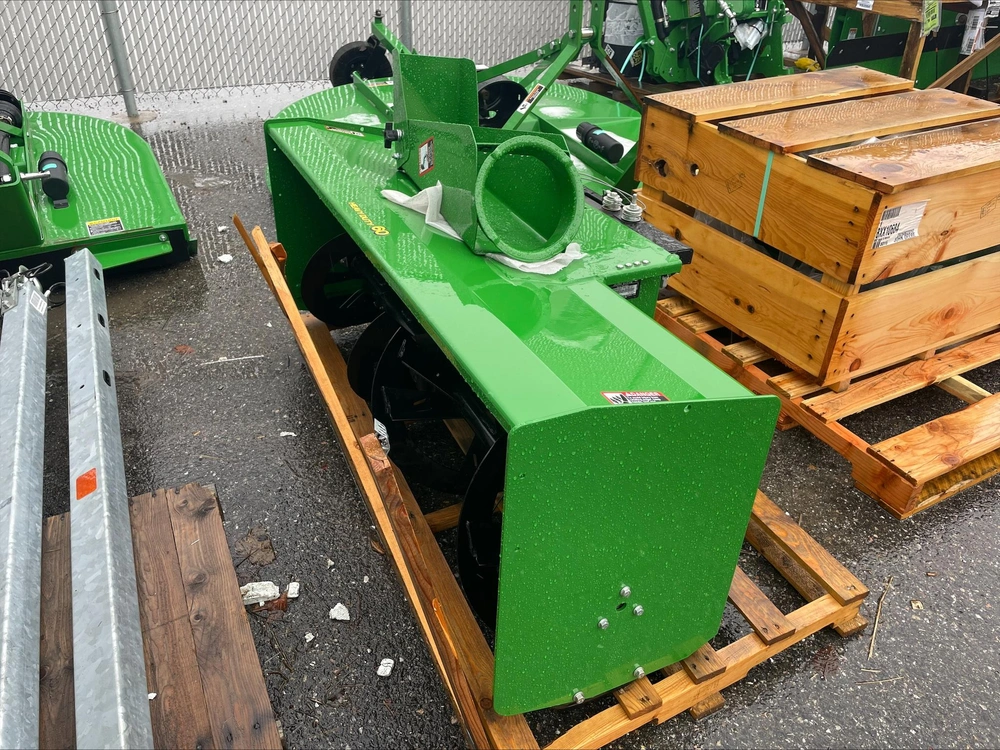 2021 John Deere 60 In. Heavy Duty Snow Blower alt