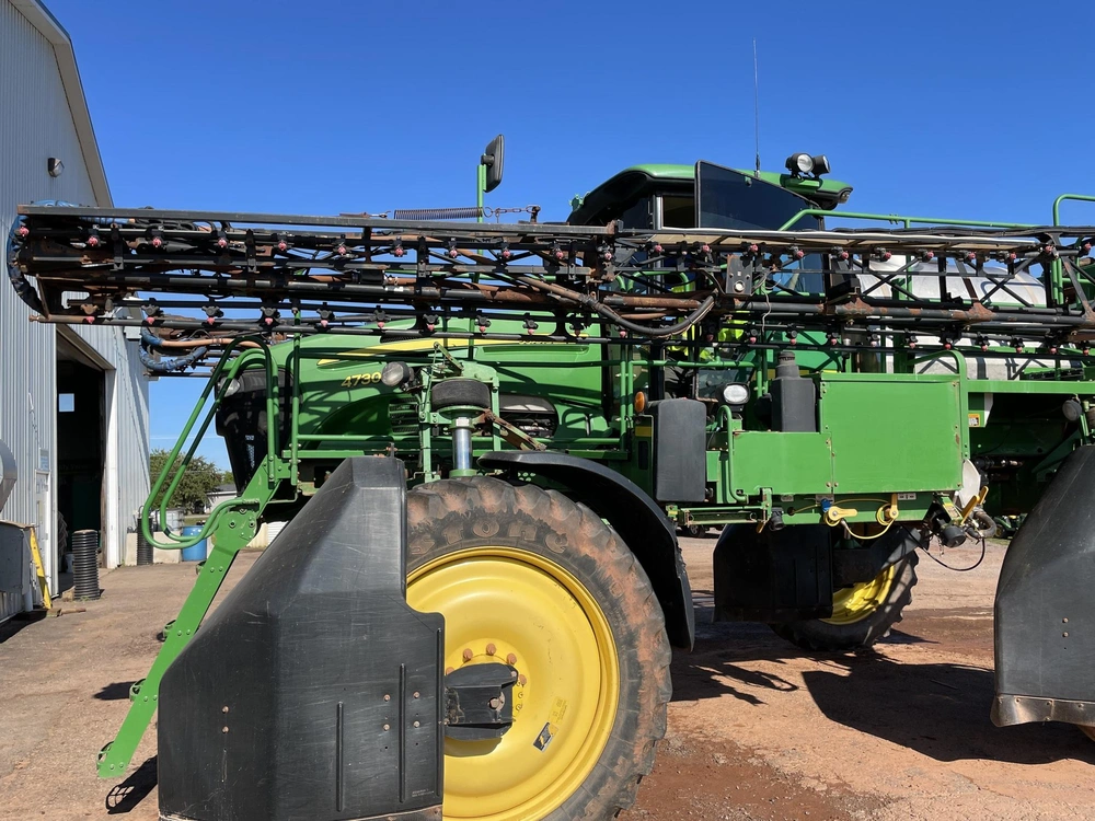 2011 John Deere 4730 alt