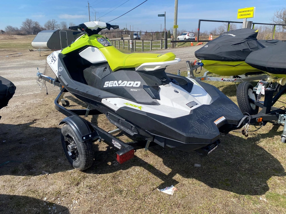2023 Sea-doo/brp Spark 3-up 90hp Ibr & Convenience Package alt